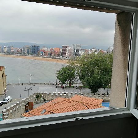 Atico En Cimadevilla Mirando Al Mar Gijon Luaran gambar