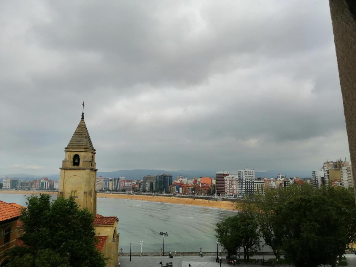 Atico En Cimadevilla Mirando Al Mar Gijon Luaran gambar
