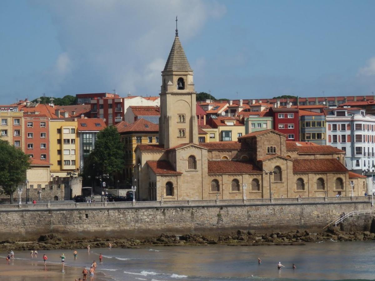 Atico En Cimadevilla Mirando Al Mar Gijon Luaran gambar